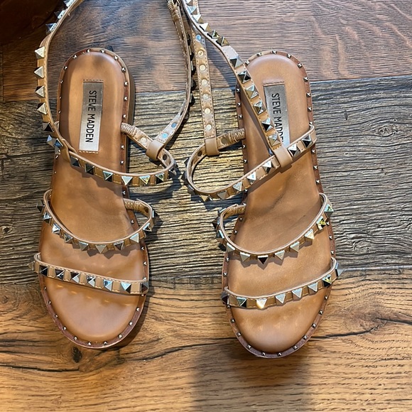 Steve Madden Studded Travel Flat Sandal Size 6 - Picture 3 of 4